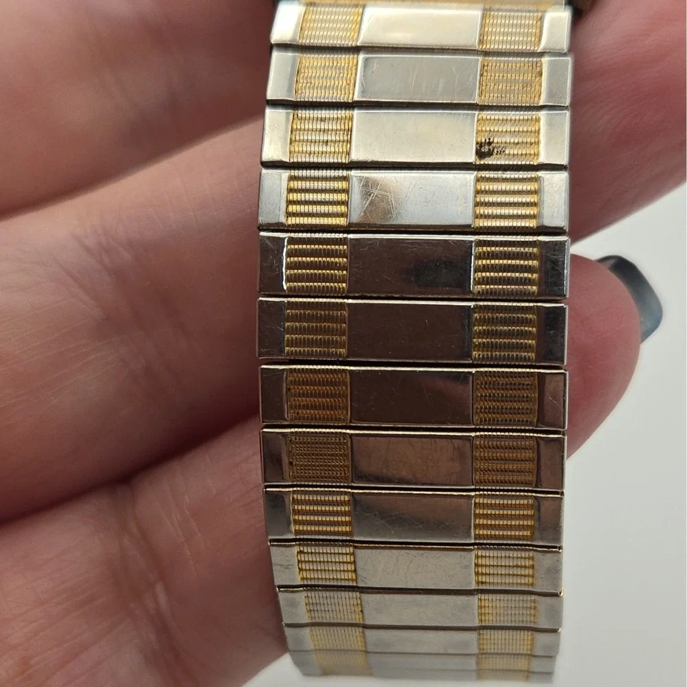 Helbros 87161/2 Quartz Day/Date Octagon Two Tone,Stretch Band Mens Watch. *READ*